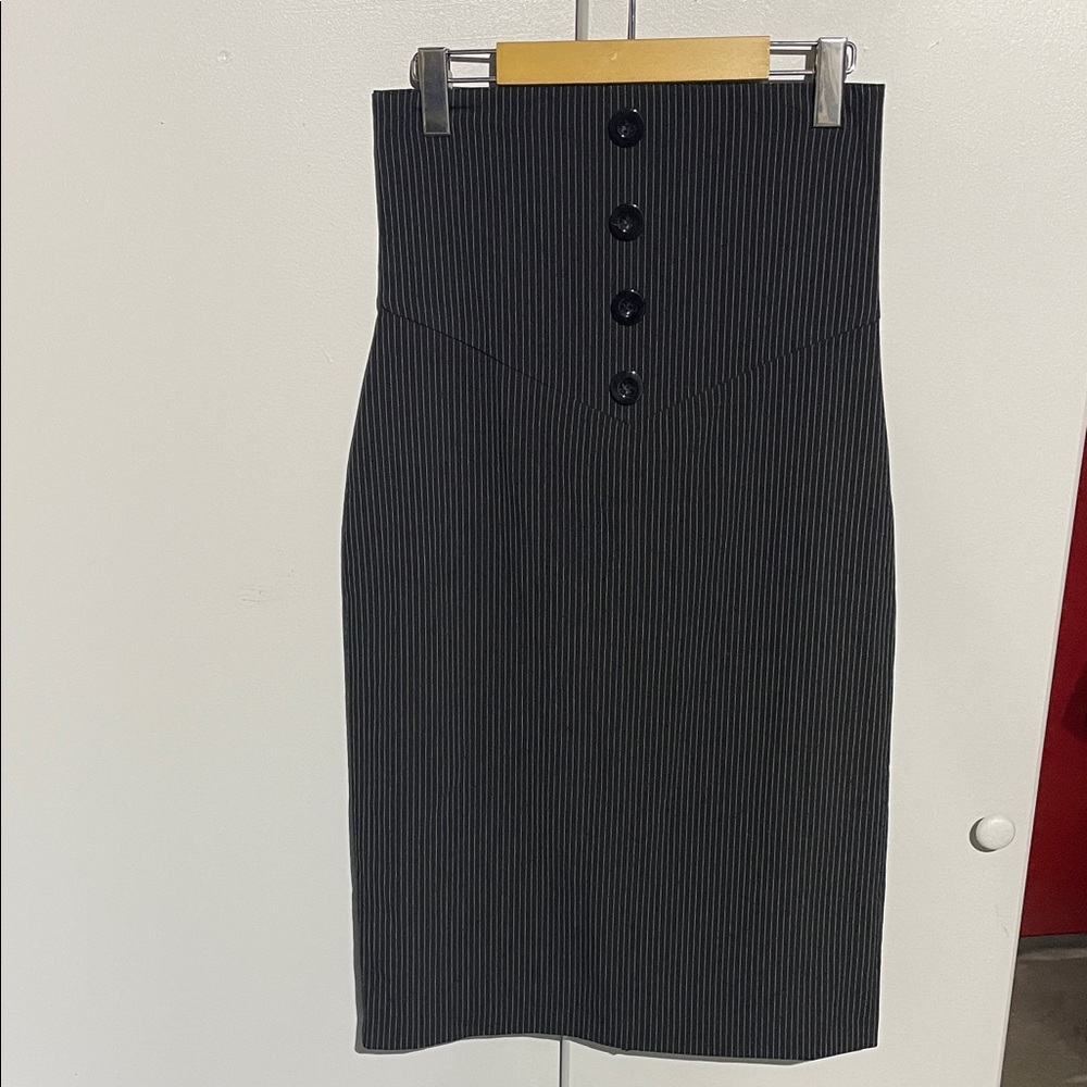 🖤Black pinstriped High waisted Skirt , Urban Behaviour. Size Medium